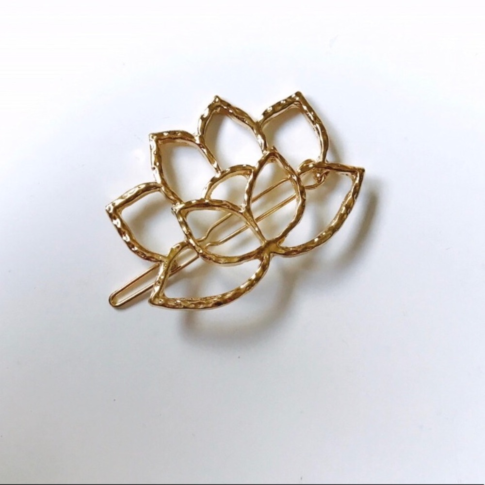 Gold Lotus Flower Hair Clip. Only 1 left! - Picture 2 of 6